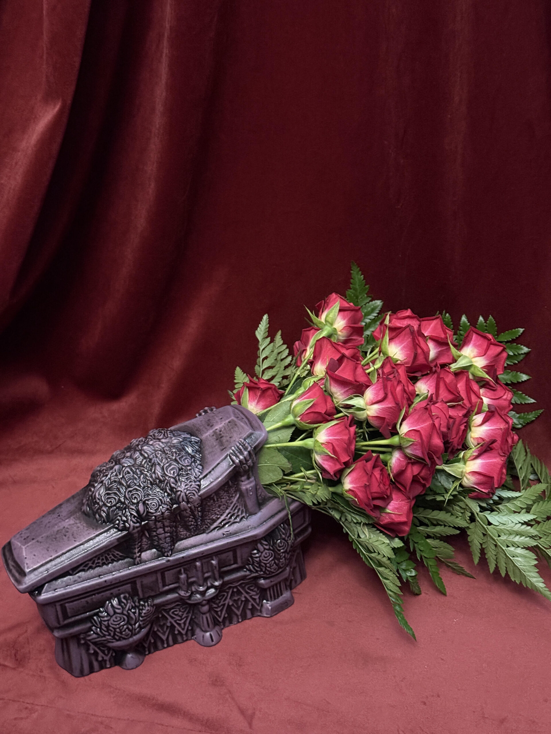 rosesinacoffin